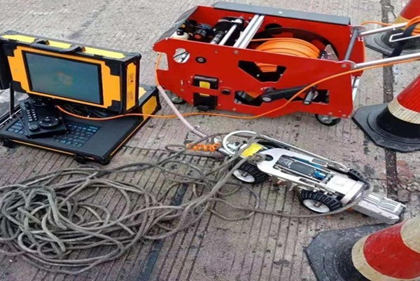 海伦CCTV管道检测机器人